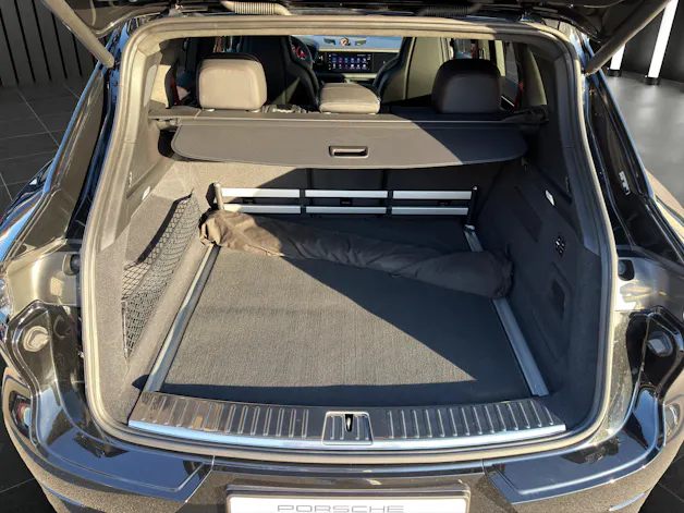 PORSCHE Cayenne GTS