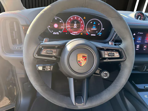 PORSCHE Cayenne GTS