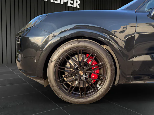 PORSCHE Cayenne GTS