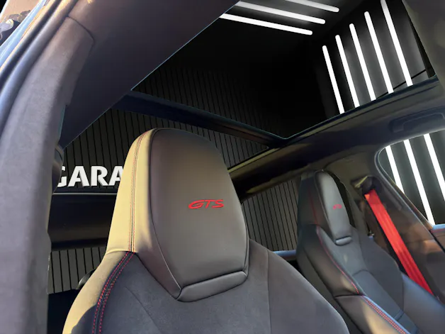 PORSCHE Cayenne GTS
