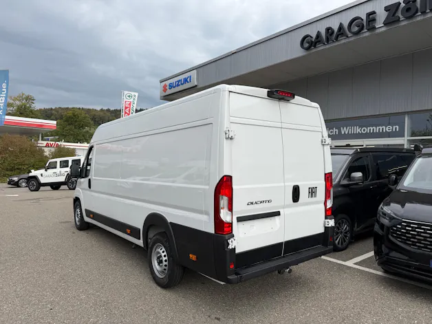 FIAT Ducato Maxi 35 L4H2 MTJ 140 PS Doppelblattfedern AHK Holzboden 270° Tür Kamera