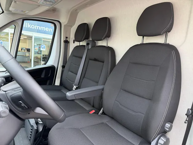 FIAT Ducato Maxi 35 L4H2 MTJ 140 PS Doppelblattfedern AHK Holzboden 270° Tür Kamera