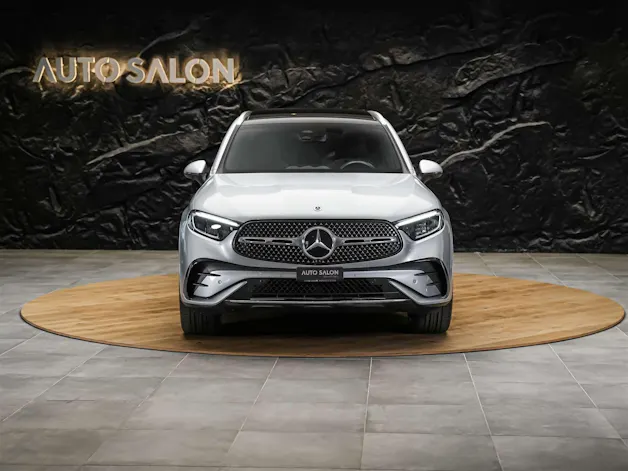 MERCEDES-BENZ GLC 200 4Matic AMG Line 9G-Tronic *21" Felgen*Panorama*AHK*