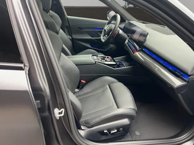 BMW M5 xDrive Touring