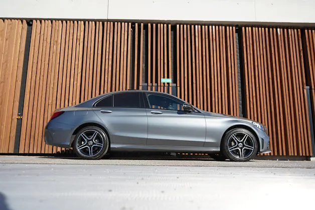 MERCEDES-BENZ C 200 SWISS STAR AMG LINE NIGHT 4MATIC 9G-TRONIC l 184 PS