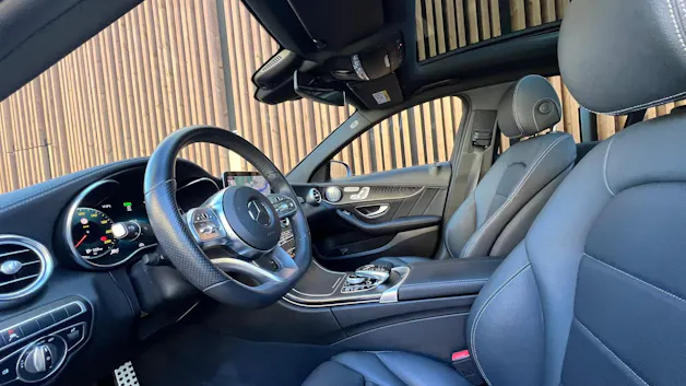 MERCEDES-BENZ C 200 SWISS STAR AMG LINE NIGHT 4MATIC 9G-TRONIC l 184 PS