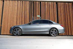 MERCEDES-BENZ C 200 SWISS STAR AMG LINE NIGHT 4MATIC 9G-TRONIC l 184 PS