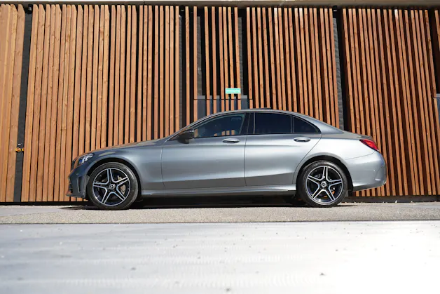 MERCEDES-BENZ C 200 SWISS STAR AMG LINE NIGHT 4MATIC 9G-TRONIC l 184 PS