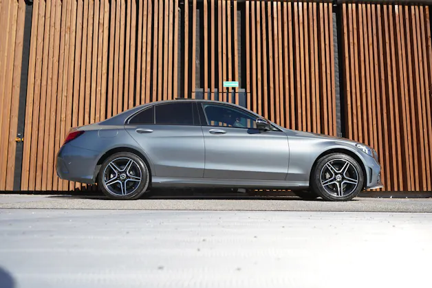 MERCEDES-BENZ C 200 SWISS STAR AMG LINE NIGHT 4MATIC 9G-TRONIC l 184 PS