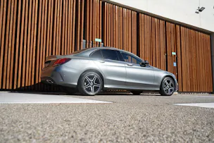 MERCEDES-BENZ C 200 SWISS STAR AMG LINE NIGHT 4MATIC 9G-TRONIC l 184 PS