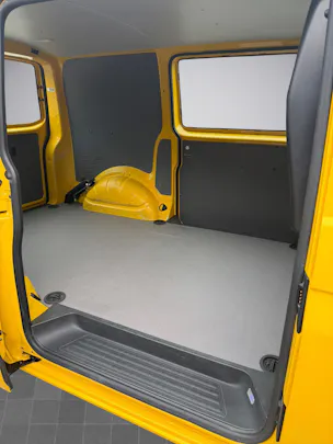VW T6.1 2.0 TDI DSG * 150 PS * 3 Sitzer * Schiebetüre L&R * Flügeltüren Hinten *