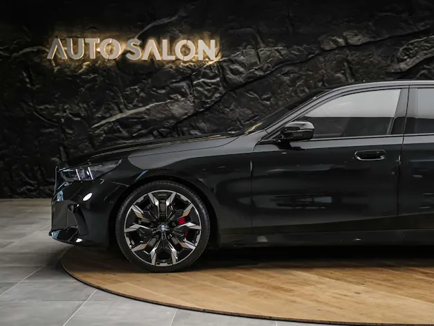 BMW 520d xDrive M Sport Pro Steptronic *Werksgarantie*Iconic Glow*Panorama*Head Up*