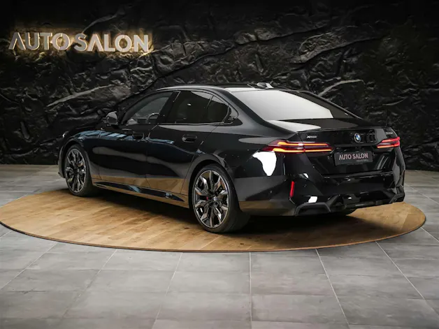 BMW 520d xDrive M Sport Pro Steptronic *Werksgarantie*Iconic Glow*Panorama*Head Up*