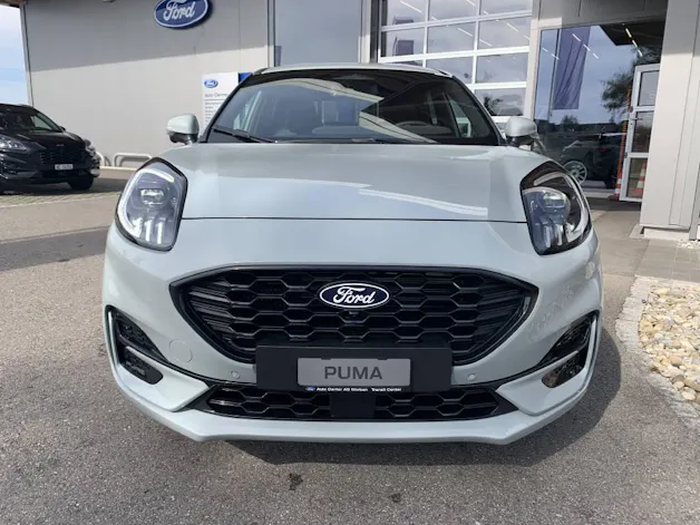 FORD Puma 1.0 EcoB Hybrid 155 ST-Line X **Shadow Edition**
