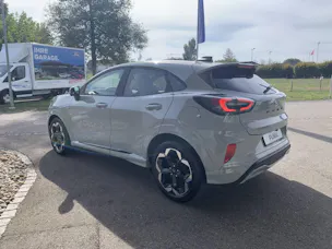 FORD Puma 1.0 EcoB Hybrid 155 ST-Line X **Shadow Edition**