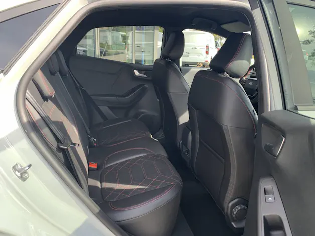FORD Puma 1.0 EcoB Hybrid 155 ST-Line X **Shadow Edition**