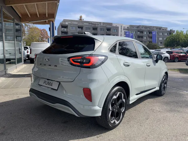 FORD Puma 1.0 EcoB Hybrid 155 ST-Line X **Shadow Edition**