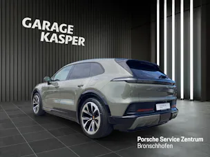 PORSCHE Cayenne Electric Basis