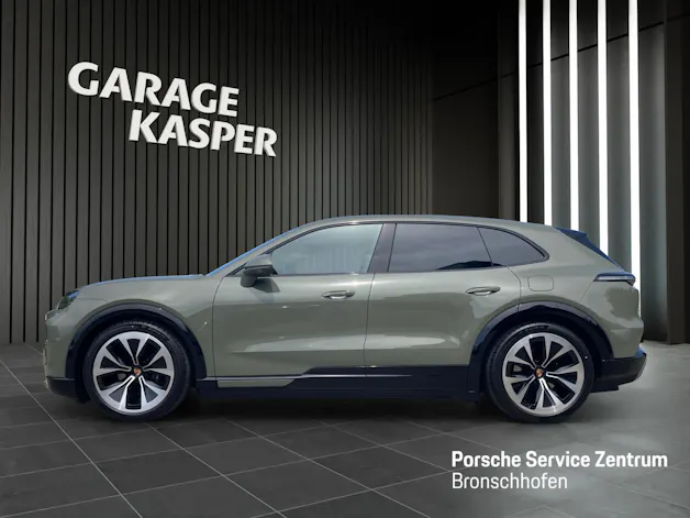 PORSCHE Cayenne Electric Basis