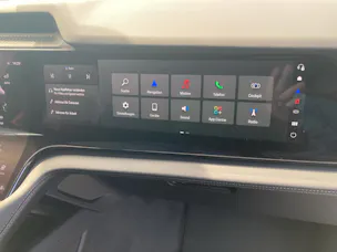 PORSCHE Cayenne Electric Basis