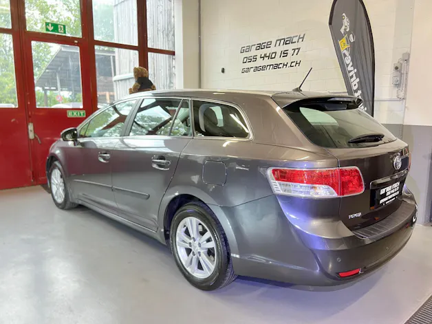 Toyota Avensis SW 2.0 Linea Luna Multidrive ✅