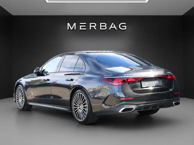 MERCEDES-BENZ E 220 d 4Matic AMG Line