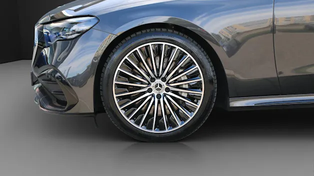 MERCEDES-BENZ E 220 d 4Matic AMG Line