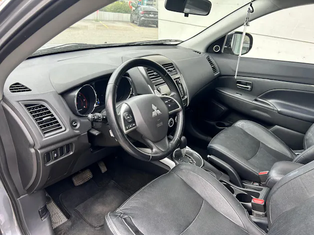 Mitsubishi ASX 2.2 DID Navigator 4WD Automatic