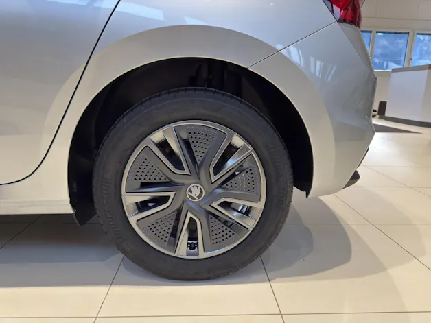 SKODA Fabia 1.0 TSI Dynamic DSG