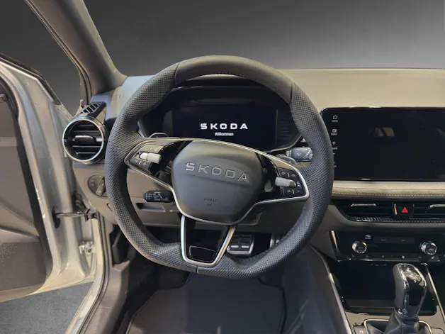 SKODA Fabia 1.0 TSI Dynamic DSG