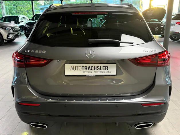 MERCEDES-BENZ GLA 250 4Matic 8G-DCT Swiss Star