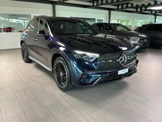 MERCEDES-BENZ GLC 300 AMG Line 4Matic 9G-Tronic