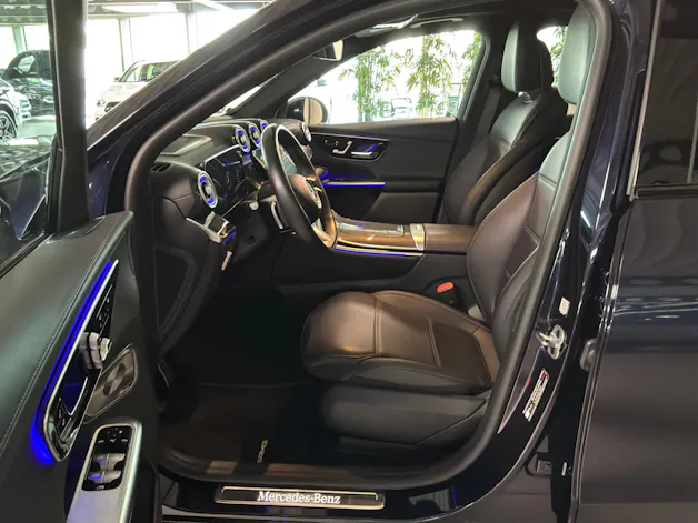 MERCEDES-BENZ GLC 300 AMG Line 4Matic 9G-Tronic