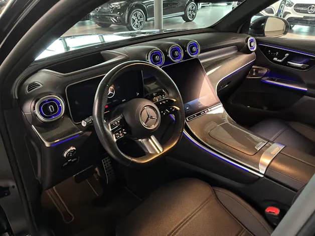 MERCEDES-BENZ GLC 300 AMG Line 4Matic 9G-Tronic