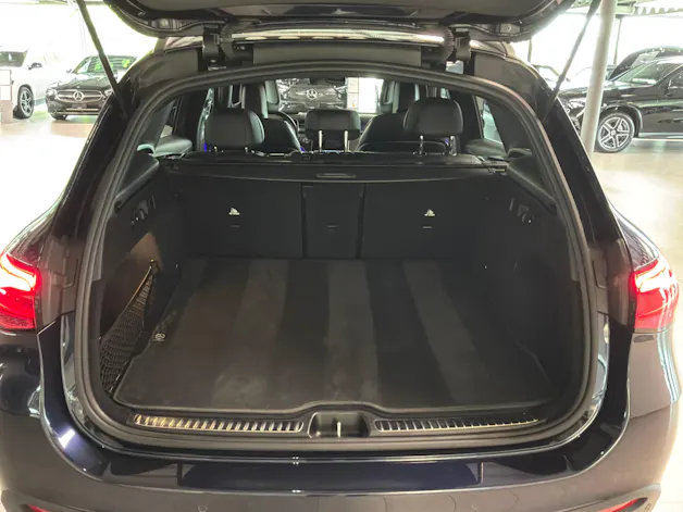 MERCEDES-BENZ GLC 300 AMG Line 4Matic 9G-Tronic