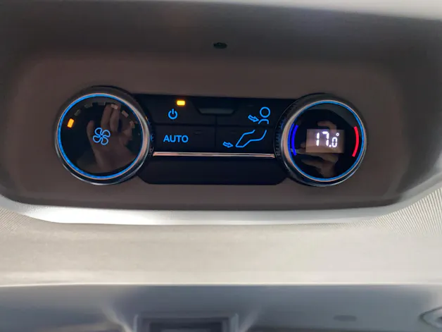 FORD Tourneo Bus 340 L1H1 PHEV TitaniumX