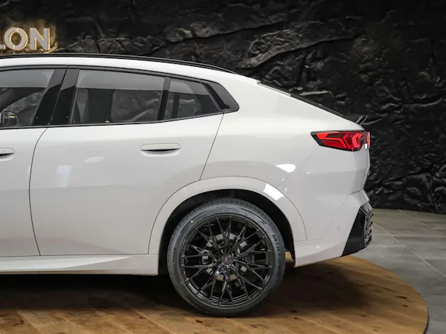 BMW X2 xDrive 20d M Sport *Werksgarantie*20" Felgen*AHK*