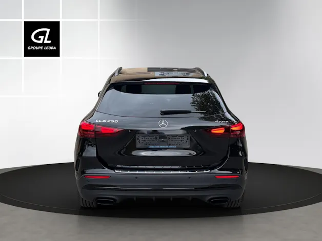 MERCEDES-BENZ GLA 250 4Matic 8G-DCT Swiss Star