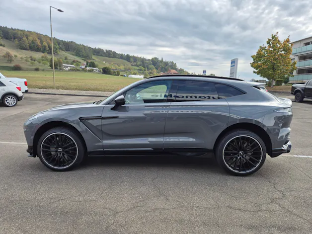 ASTON MARTIN DBX 4.0 V8