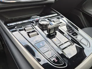 ASTON MARTIN DBX 4.0 V8