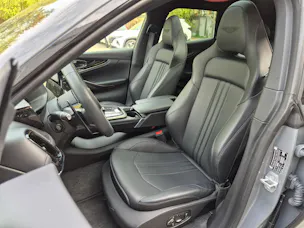 ASTON MARTIN DBX 4.0 V8