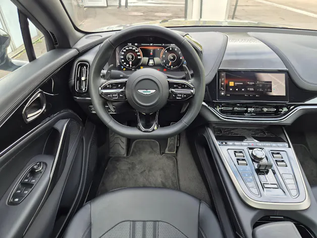 ASTON MARTIN DBX 4.0 V8