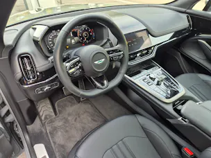 ASTON MARTIN DBX 4.0 V8