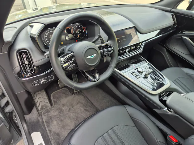 ASTON MARTIN DBX 4.0 V8