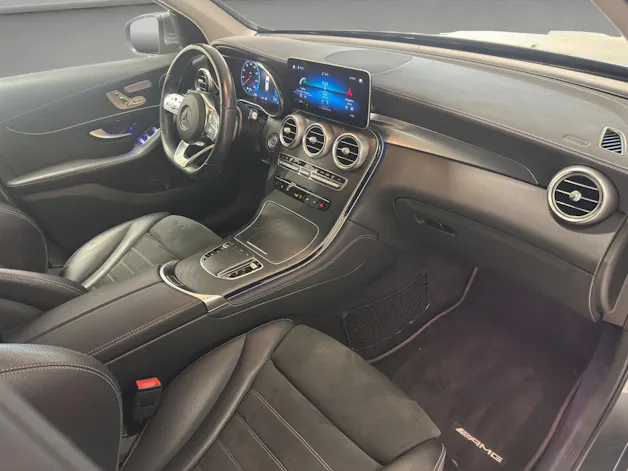 MERCEDES-BENZ GLC 300 AMG Line 4Matic 9G-Tronic