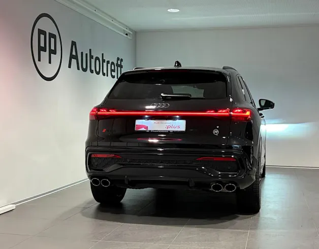 AUDI SQ5 TFSI quattro S-tronic