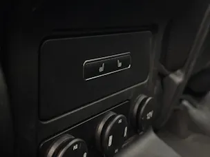 Jaguar F-Pace 2.0d Portfolio AWD Automatik *AHK*Rückfahrkamera*Sitz-/ Lenkradheizung uvm.*