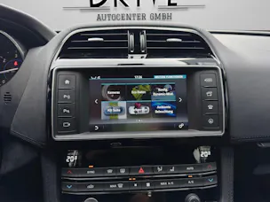 Jaguar F-Pace 2.0d Portfolio AWD Automatik *AHK*Rückfahrkamera*Sitz-/ Lenkradheizung uvm.*