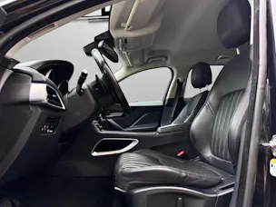 Jaguar F-Pace 2.0d Portfolio AWD Automatik *AHK*Rückfahrkamera*Sitz-/ Lenkradheizung uvm.*