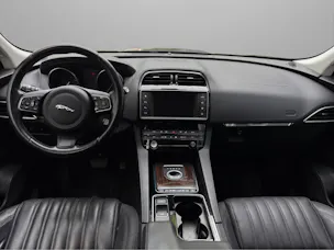 Jaguar F-Pace 2.0d Portfolio AWD Automatik *AHK*Rückfahrkamera*Sitz-/ Lenkradheizung uvm.*